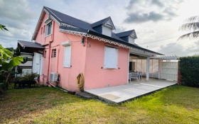 Maison à Baie-Mahault