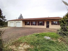 Maison à Écoyeux