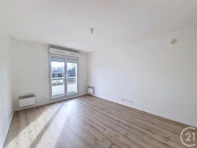 Studio à Corbeil-Essonnes