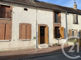 Maison à Dordives
