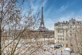 Appartement à PARIS 8