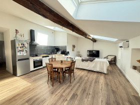 Appartement à STE