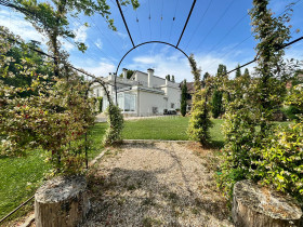 Maison à Le Chesnay