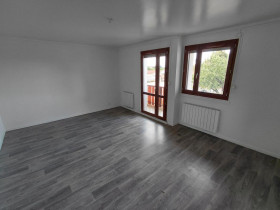 Appartement à Pajay