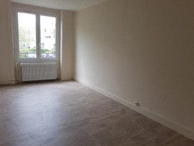 Appartement à St genest lerpt