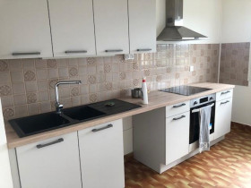 Appartement à St genest lerpt