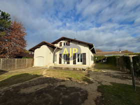 Maison à Saint-Vincent-de-Tyrosse