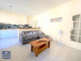 Appartement à Saint-Médard-De-Guizières