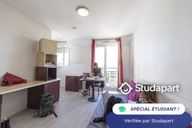 Chambre à Issy-les-Moulineaux