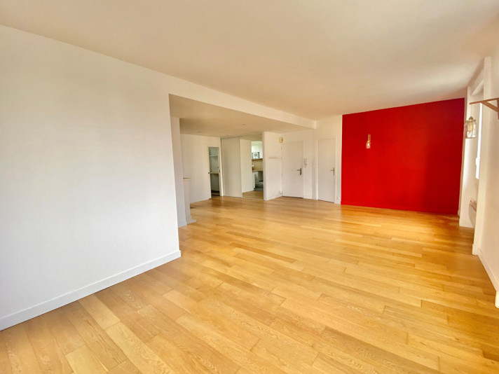 Voir la photo 1/8 du type apartment à Nantes