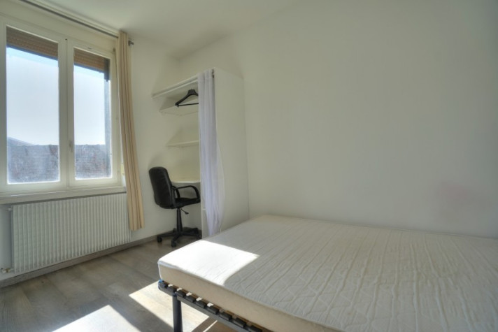 Voir la photo 1/10 du type room à Lille