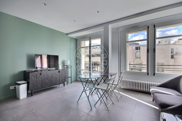Voir la photo 1/5 du type apartment à Paris