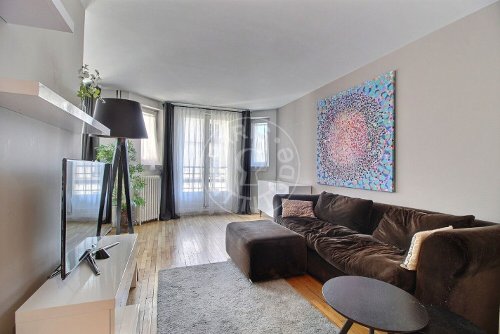 Voir la photo 1/5 du type apartment à Paris