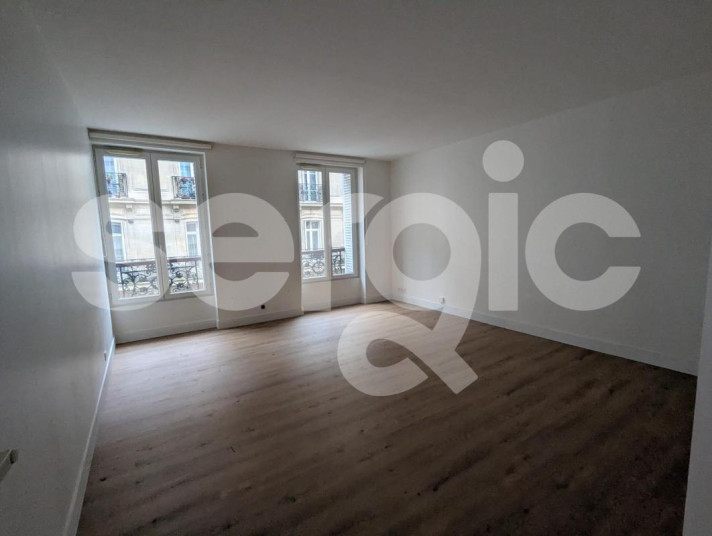 Voir la photo 1/9 du type apartment à Paris